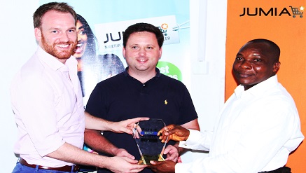 (L-r): Jonathan Doerr, head of Marketing, Nicola Martin, co-CEO, both of Jumia Nigeria and Chike Onwuegbuchi, deputy editor, Nigeria CommunicationsWeek, during the presentation of e-commerce website of the year award to Jumia Nigeria.